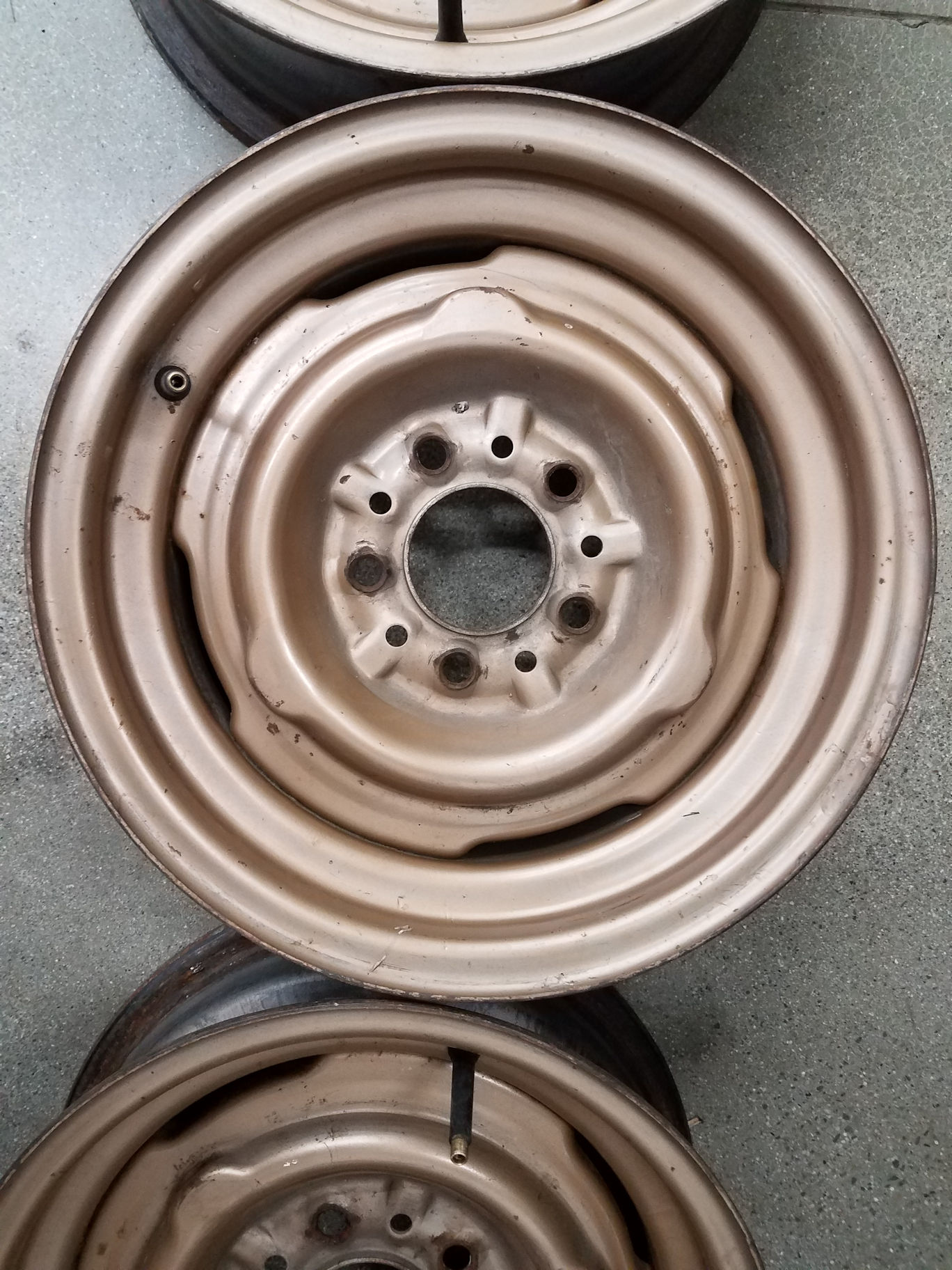 Attached picture 66-67 Hemi Wheel 14 x 5.5 A.jpg